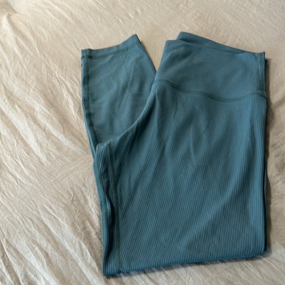 LULULEMON Align Ribbed Legging - Picture 3 of 4